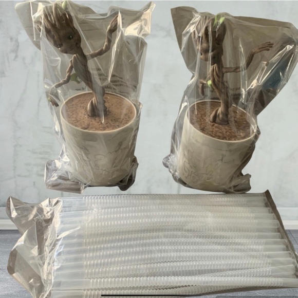 Walt Disney World Guardians Of The Galaxy Baby Groot Cup w/Straw  NEW… - Picture 5 of 6